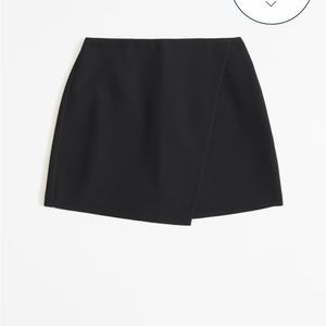 NWT Abercrombie Menswear Wrap Black Skort Size L
